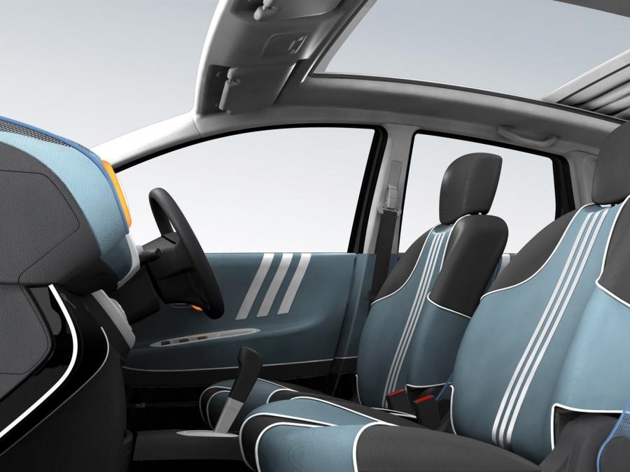 Nissan Note Inspired by Adidas 2005 года  (фото 10 из 14)